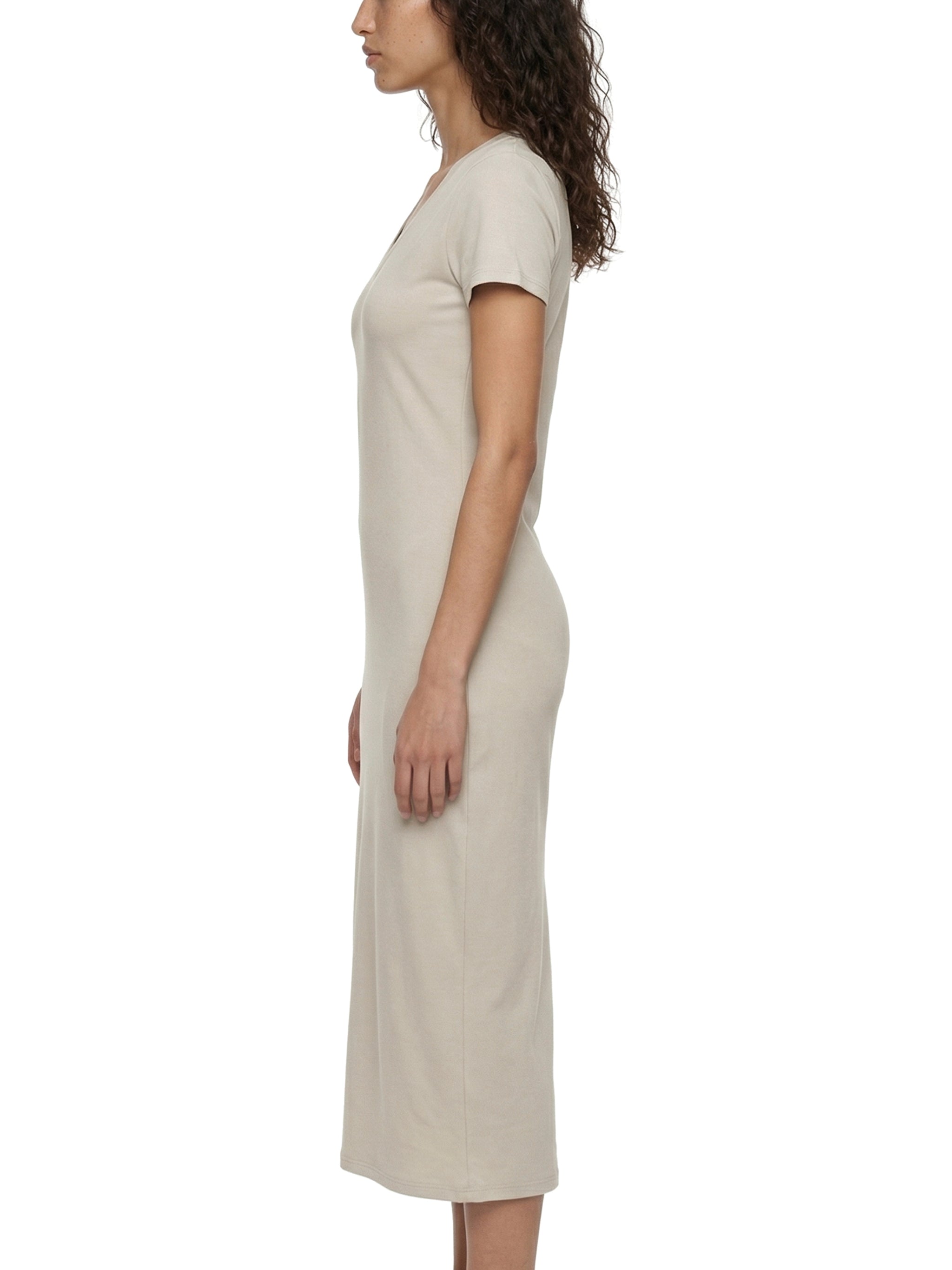 WOMEN’S BODYCON MAXI DRESS – ELEGANT CURVE FIT (EFFORTLESS STATEMENT ESSENTIAL)