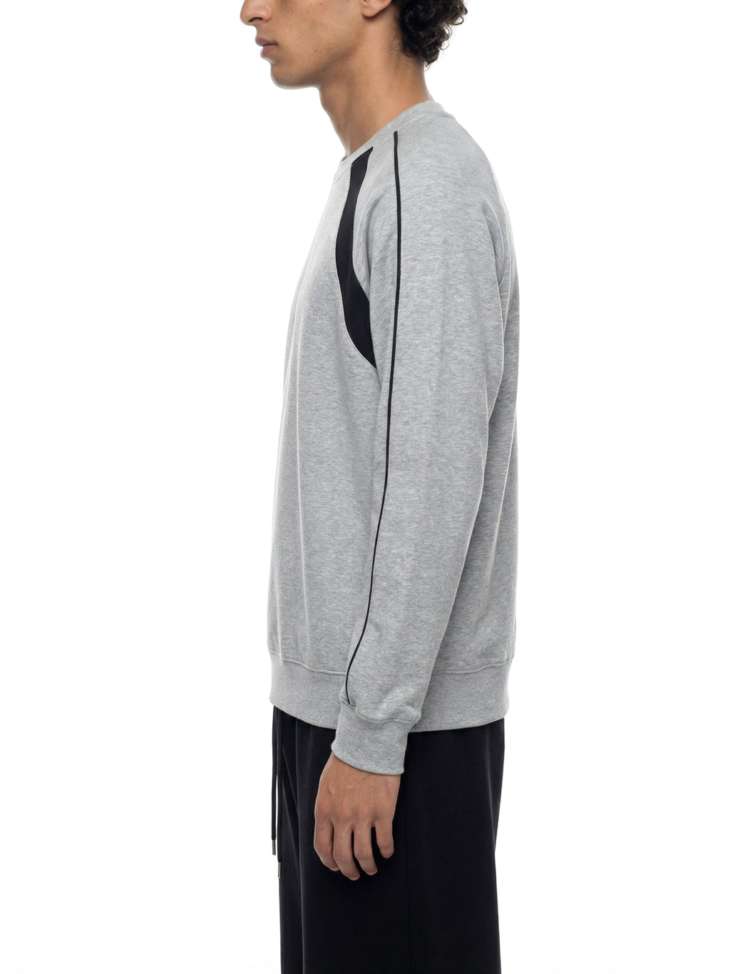 UNISEX RAGLAN CREW SWEATSHIRT – EVERYDAY COMFORT FIT (PREMIUM LAYERING ESSENTIAL)